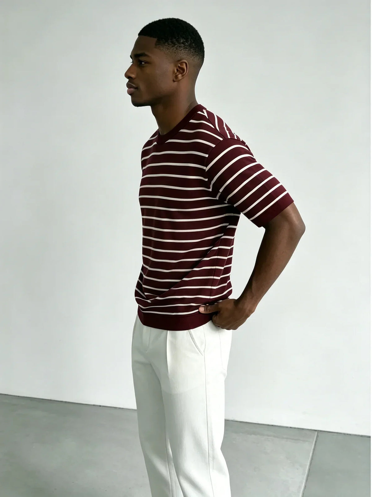 Arkon Ανδρικό ριγέ πλεκτό μπλουζάκι με στρογγυλή λαιμόκοψη, μπορντό