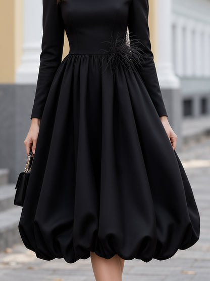 Robe midi Zafren noire à ourlet boule