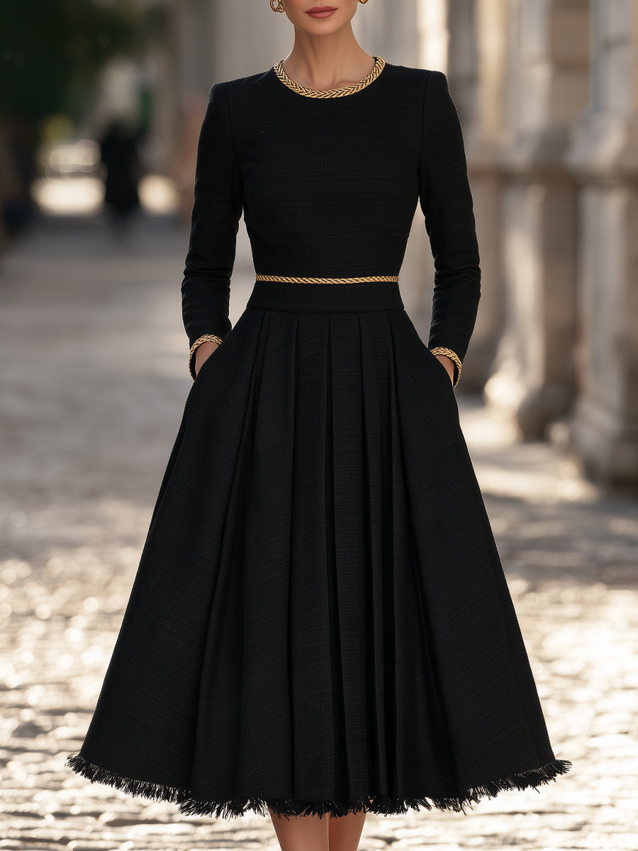 Robe Zafren noire en tweed avec bordures dorées