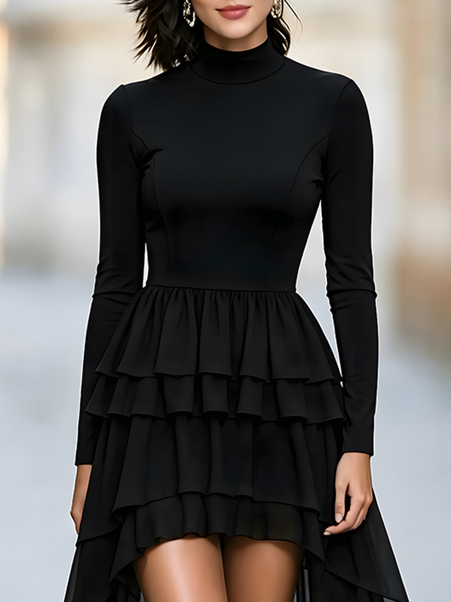 Robe noire à col roulé, à étages et à ourlet asymétrique Zafren