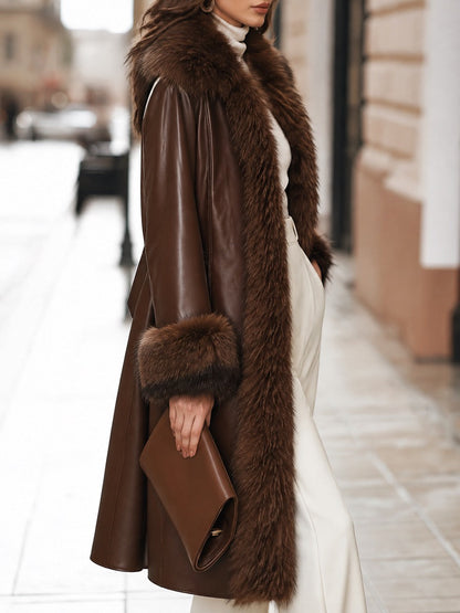 Cappotto Zafren in ecopelle marrone con pelliccia