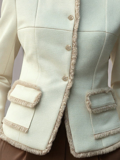 Blazer Zafren color crema con finiture sfrangiate e texture