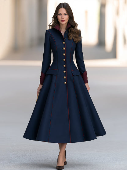 Cappotto Zafren blu navy a linea A con finiture bordeaux