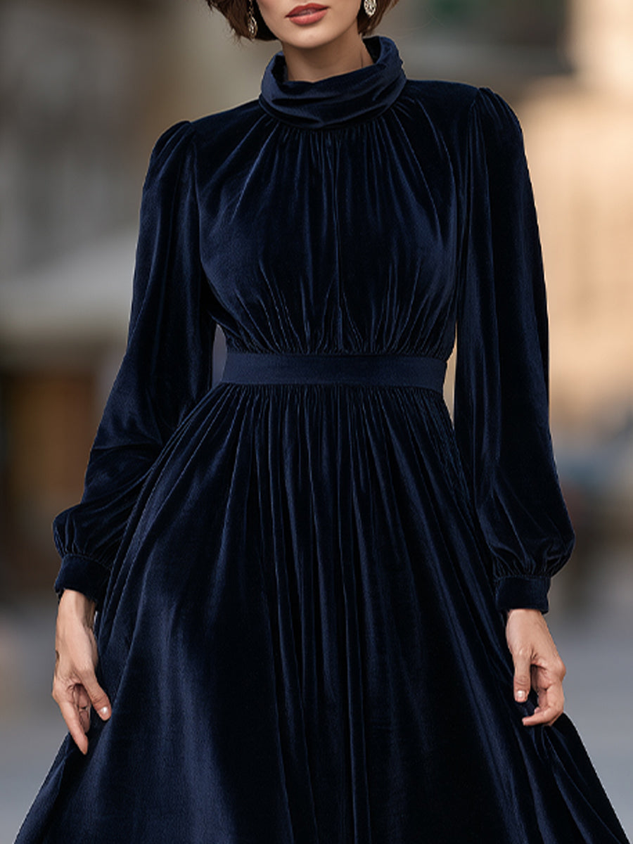 Robe longue Zafren bleu marine en velours à col montant