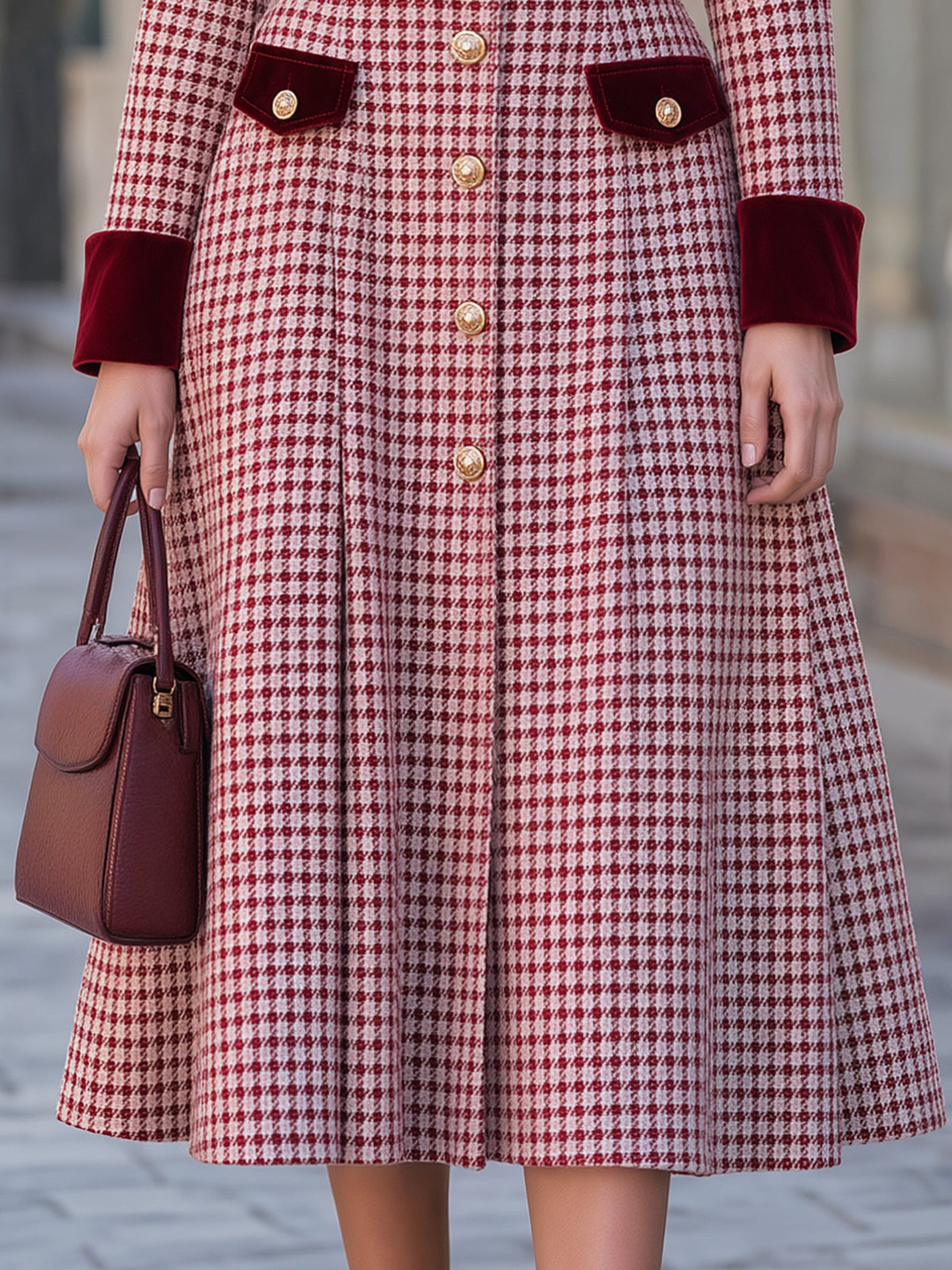 Robe Zafren rouge à motif pied-de-poule et bordures en velours