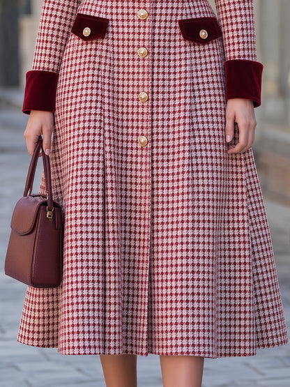 Robe Zafren rouge à motif pied-de-poule et bordures en velours