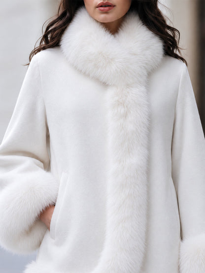 Cappotto avvolgente Zafren bianco in finta pelliccia