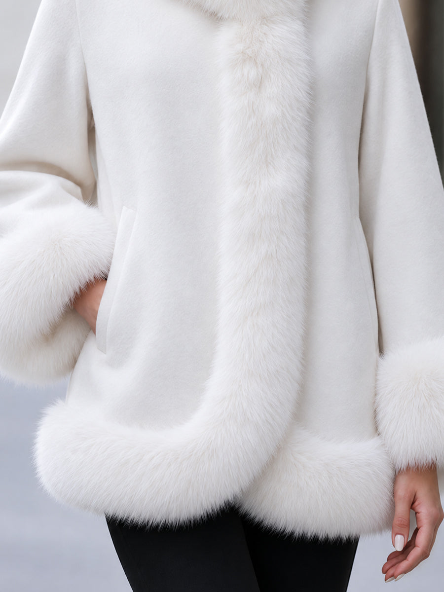 Cappotto avvolgente Zafren bianco in finta pelliccia
